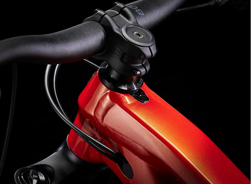 Trek Slash 7 Deore Xt 29 Full Suspension Mountain Bike 2024 in Lava Orange-5